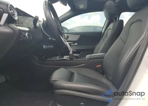 2019 Mercedes-Benz A 220 4Matic z USA, uszkodzony, nr VIN WDD3G4FB4KW023148